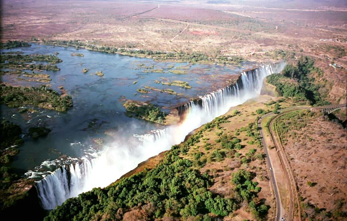 Flatdog Lodge Victoria Falls Eksteriør bilde