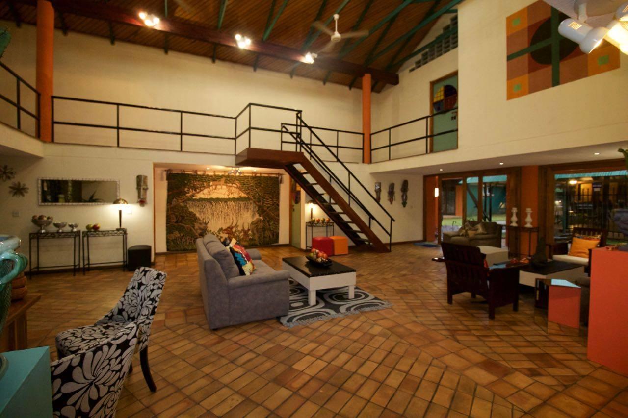 Flatdog Lodge Victoria Falls Eksteriør bilde