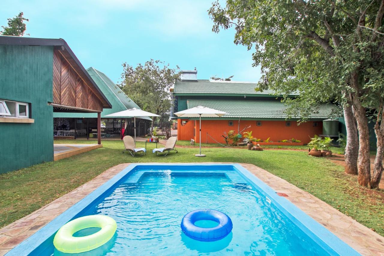 Flatdog Lodge Victoria Falls Eksteriør bilde